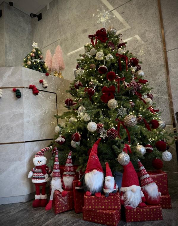 建商社區聖誕樹佈置