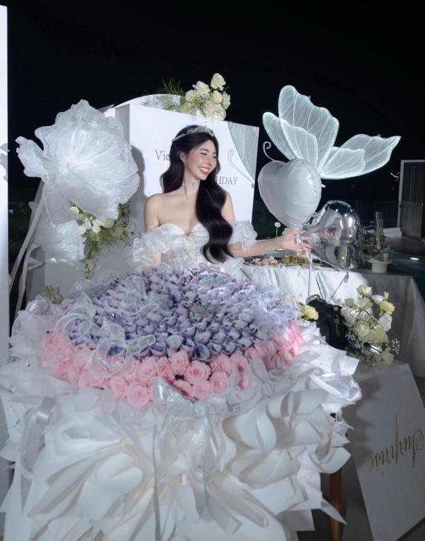 80萬有錢花花束